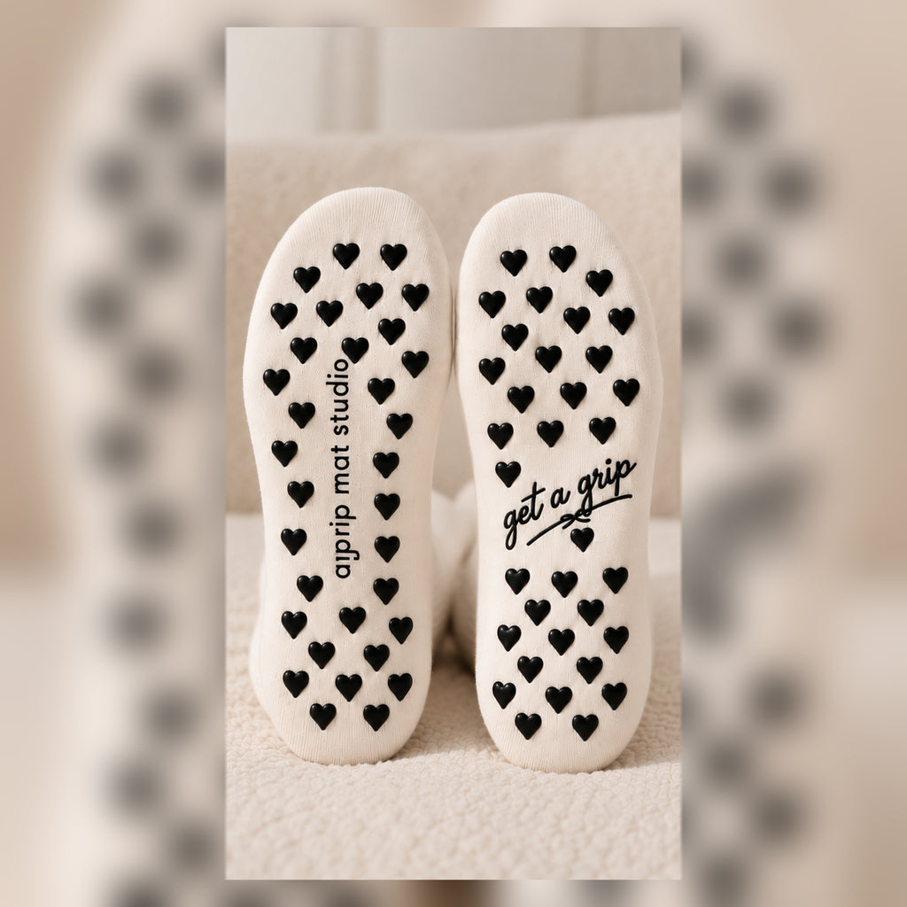 Get a Grip Heart Grip Socks – Ivory & Black | PREORDER